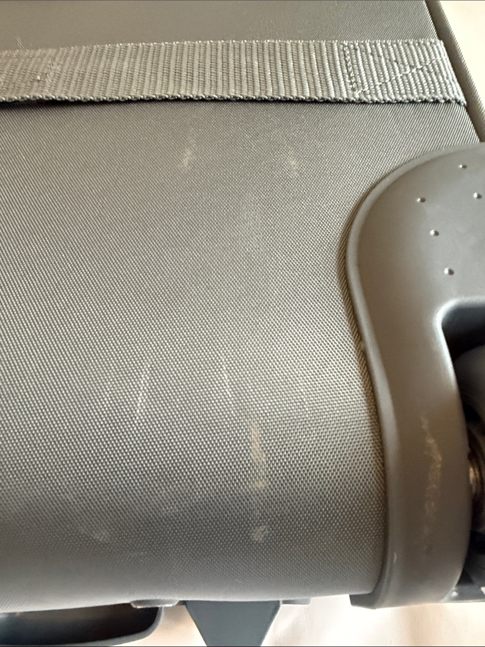 London Fog Under-the-Seat Carry-On Luggage  Bag Hartford II Collection Unisex - Picture 16 of 16